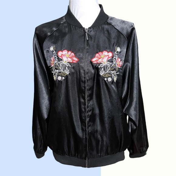 Saks Fifth Avenue Jackets & Blazers - Saks Fifth Avenue Black Green Floral Embroidered Bomber Jacket Size M